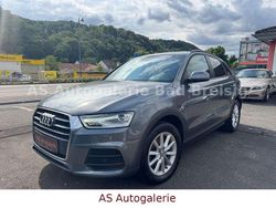 Grau Gebraucht 2016 Audi Q3 Comfort SUV | 15.000 € (Guter Preis)