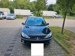 Schwarz Gebraucht 2006 Peugeot 206 Limousine | 900 € (Guter Preis)