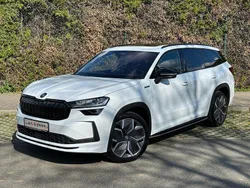 Weiß Gebraucht 2024 Skoda Kodiaq SportLine SUV | 54.470 € (Teuer)