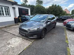 Grau Gebraucht 2016 Ford Focus Business Edition Kombi | 7.500 € (Guter Preis)