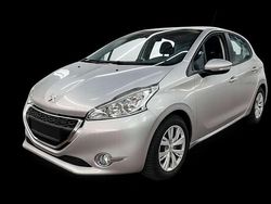 Silber Gebraucht 2014 Peugeot 208 Active Kleinwagen | 6.900 € (Fairer Preis)