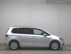 Silber Gebraucht 2021 VW Touran Comfortline Van / Kleinbus | 19.380 € (Superpreis)
