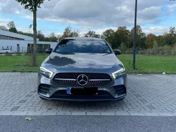 Grau Gebraucht 2020 Mercedes A250 AMG line Limousine | 28.400 € (Etwas zu teuer)