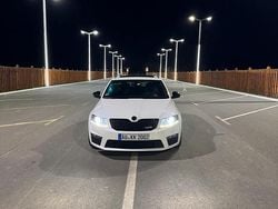 Weiß Gebraucht 2013 Skoda Octavia Kombi | 9.500 € (Teuer)