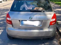 Grau Gebraucht 2007 Skoda Fabia Kleinwagen | 2.000 € (Guter Preis)