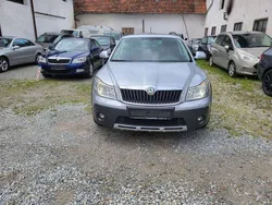 Brilliantsilber metallic Gebraucht 2013 Skoda Octavia Scout Scout 4x4 Kombi | 6.650 € (Superpreis)
