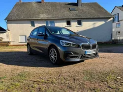 Grau Gebraucht 2021 BMW 225 Active Tourer iPerformance Van / Kleinbus | 21.790 € (Fairer Preis)