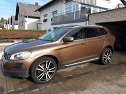 Beige Gebraucht 2010 Volvo XC60 Momentum SUV | 10.200 € (Fairer Preis)
