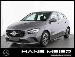 Lack mountaingrau Gebraucht 2024 Mercedes B220 Progressive Van / Kleinbus | 35.950 € (Guter Preis)