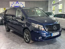 Cavansitblau metallic Gebraucht 2018 Mercedes Vito Van / Kleinbus | 30.900 € (Etwas zu teuer)