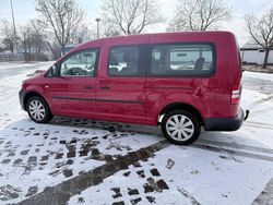 Rot Gebraucht 2013 VW Caddy Maxi Van / Kleinbus | 10.999 € (Teuer)