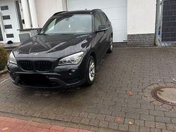 Schwarz Gebraucht 2013 BMW X1 Sport Line SUV | 14.100 €