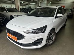 Weiß Gebraucht 2022 Ford Focus Cool & Connect Limousine | 13.680 € (Fairer Preis)