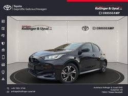 Grün Neu 2025 Toyota Yaris Hybrid Limousine | 23.980 € (Guter Preis)