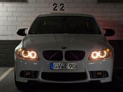 Weiß Gebraucht 2009 BMW 325 Comfort Edition Limousine | 5.790 € (Superpreis)