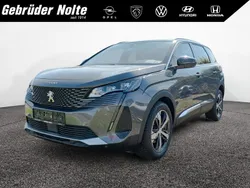 Grau / Gebraucht 2023 Peugeot 5008 GT Van / Kleinbus | 31.450 € (Fairer Preis)