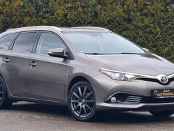 Grau Gebraucht 2017 Toyota Auris Edition-S Kombi | 12.500 € (Fairer Preis)