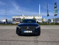 Schwarz Gebraucht 2020 Mercedes E300 AMG line Limousine | 41.500 € (Teuer)