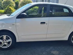 Weiß Gebraucht 2016 Renault Twingo Life Kleinwagen | 5.900 € (Guter Preis)