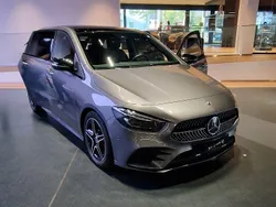 Grau Gebraucht 2020 Mercedes B220 Van / Kleinbus | 29.500 € (Etwas zu teuer)