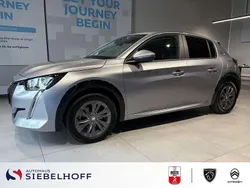 Silber Gebraucht 2021 Peugeot e-208 Active Kleinwagen | 14.470 € (Guter Preis)