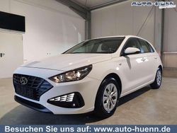 Atlasweiß Gebraucht 2023 Hyundai i30 Edition Limousine | 19.240 € (Fairer Preis)