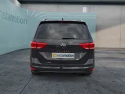 Grau Gebraucht 2024 VW Touran Move Van / Kleinbus | 33.099 € (Guter Preis)