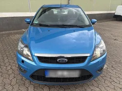 Blau Gebraucht 2009 Ford Focus Ambiente Kombi | 4.400 € (Etwas zu teuer)
