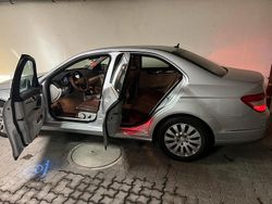 Silber Gebraucht 2010 Mercedes C180 Limousine | 7.000 €