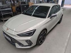 Grau Gebraucht 2024 Cupra Leon VZ Limousine | 36.900 € (Fairer Preis)