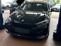 Schwarz Gebraucht 2020 BMW 118 Sport Line Kleinwagen | 19.900 € (Teuer)