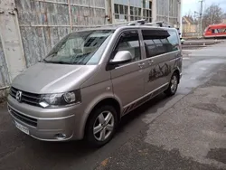 Beige Gebraucht 2010 VW T5 Highline Van | 15.400 €