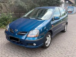Blau Gebraucht 2000 Nissan Almera Tino Van / Kleinbus | 2.600 € (Guter Preis)