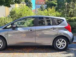 Grau Gebraucht 2014 Nissan Note Acenta Van / Kleinbus | 11.100 €