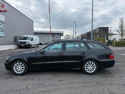 Schwarz Gebraucht 2006 Mercedes 220 Kombi | 3.000 €