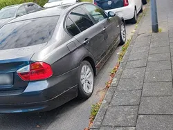 Grau Gebraucht 2006 BMW 318 Limousine | 2.400 € (Superpreis)