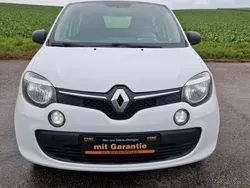Weiß Gebraucht 2016 Renault Twingo Life Kleinwagen | 3.170 € (Guter Preis)