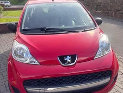 Rot Gebraucht 2009 Peugeot 107 Kleinwagen | 2.300 € (Fairer Preis)