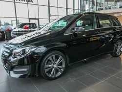Schwarz Gebraucht 2018 Mercedes B200 Business Van / Kleinbus | 19.499 € (Fairer Preis)
