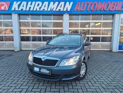 Grau Gebraucht 2011 Skoda Octavia Classic Kombi | 3.999 € (Teuer)