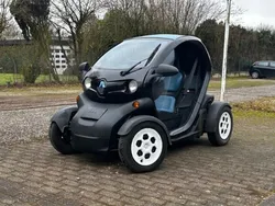 Schwarz Gebraucht 2015 Renault Twizy Kleinwagen | 2.487 €