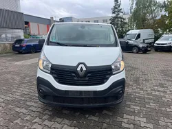 Weiß Gebraucht 2019 Renault Trafic Komfort Van | 6.400 € (Teuer)