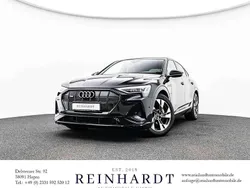 Mythosschwarz metallic Gebraucht 2022 Audi e-tron Sportback S-Line SUV | 40.950 € (Guter Preis)