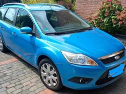 Blau Gebraucht 2010 Ford Focus Kombi | 2.900 € (Fairer Preis)