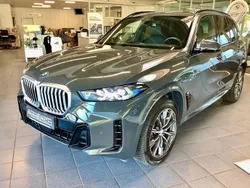 Grau Gebraucht 2024 BMW X5 M Sport SUV | 78.850 € (Fairer Preis)
