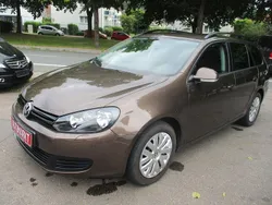 Braun Gebraucht 2011 VW Golf VI Trendline Kombi | 4.490 € (Guter Preis)