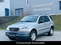 Silber Gebraucht 2000 Mercedes ML270 SUV | 8.480 €