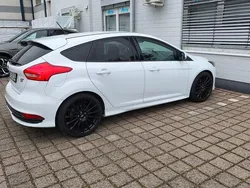 Weiß Gebraucht 2018 Ford Focus ST Limousine | 14.000 € (Guter Preis)