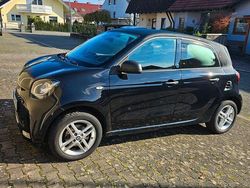 Schwarz Gebraucht 2021 Smart ForFour Electric Drive Kleinwagen | 10.500 € (Etwas zu teuer)
