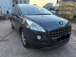 Grau Gebraucht 2009 Peugeot 3008 Premium SUV | 2.599 € (Guter Preis)